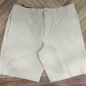 Under Amour PGA Tour Men's Cream Flat Front Shorts